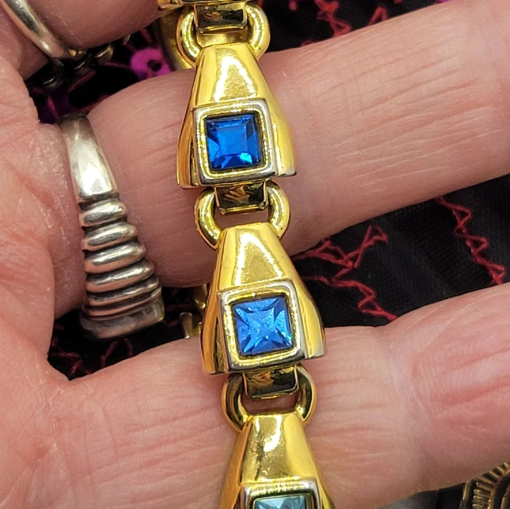 Gorgeous Swarovski Crystal Gold- Tone and Blue Geometric Bracelet - Picture 6 of 8